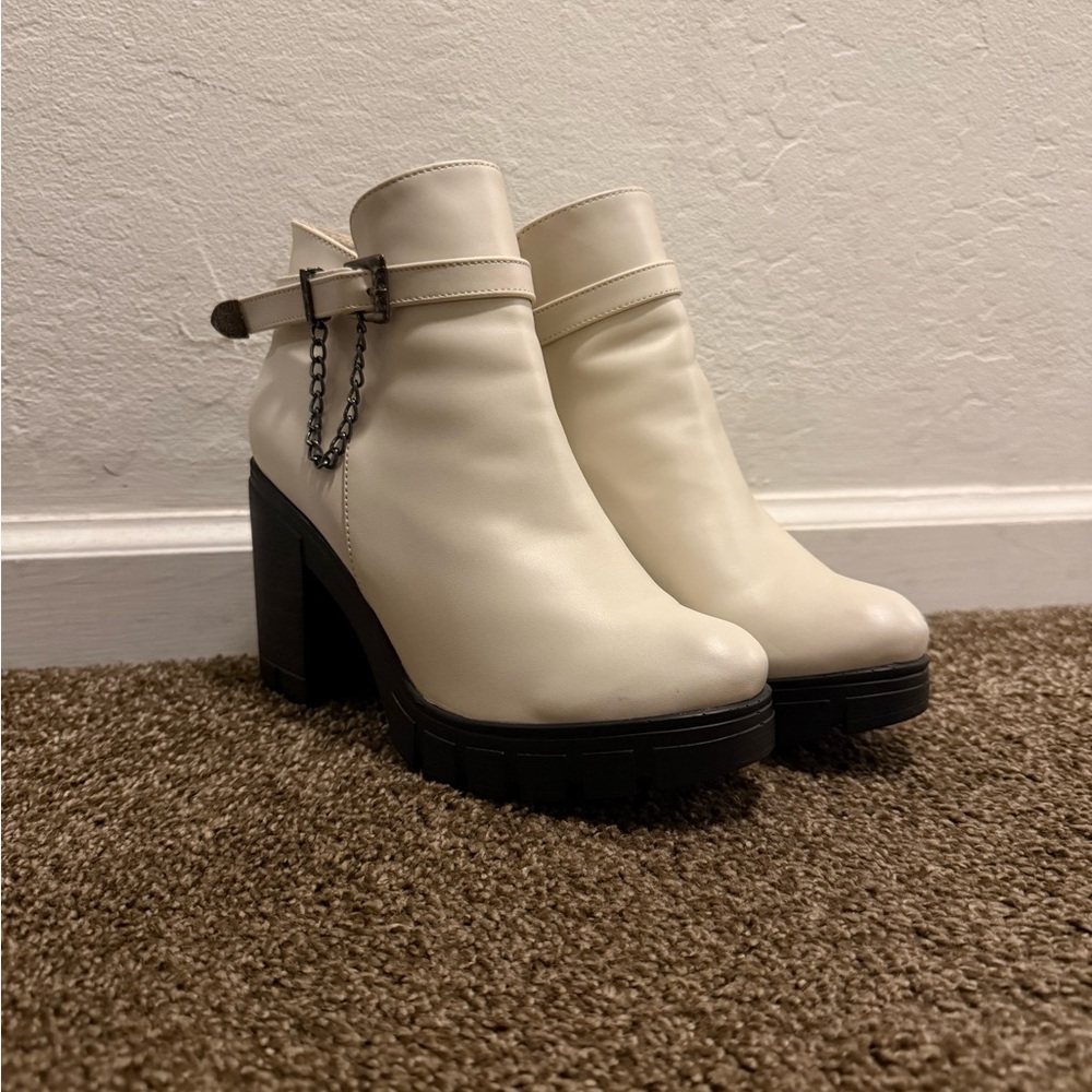 Elegant Cream Ankle Boots with Chain Detail